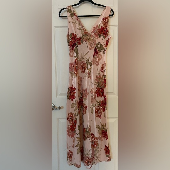 Paper Heart Dresses & Skirts - Paper Heart Floral Pink Maxi Skirt with Red Bloom Print Medium